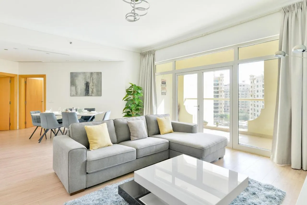 Apartment Shoreline - Beachfront Luxury Palm Jumeirah - Free 5* Beach Resorts Access Dubai