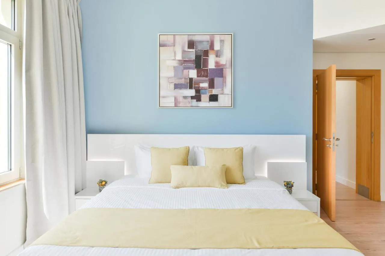 Apartment Shoreline - Beachfront Luxury Palm Jumeirah - Free 5* Beach Resorts Access Dubai United Arab Emirates