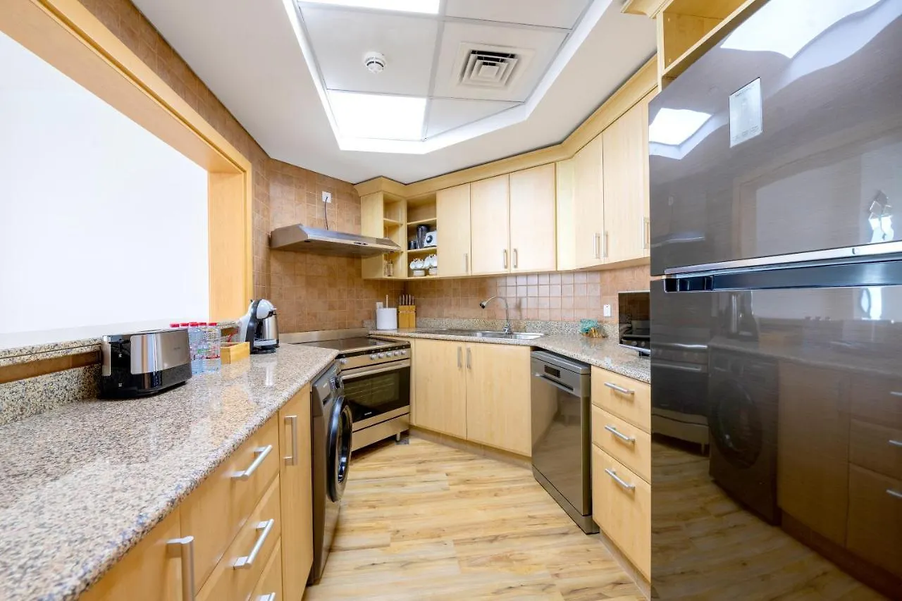 Apartment Shoreline - Beachfront Luxury Palm Jumeirah - Free 5* Beach Resorts Access Dubai United Arab Emirates