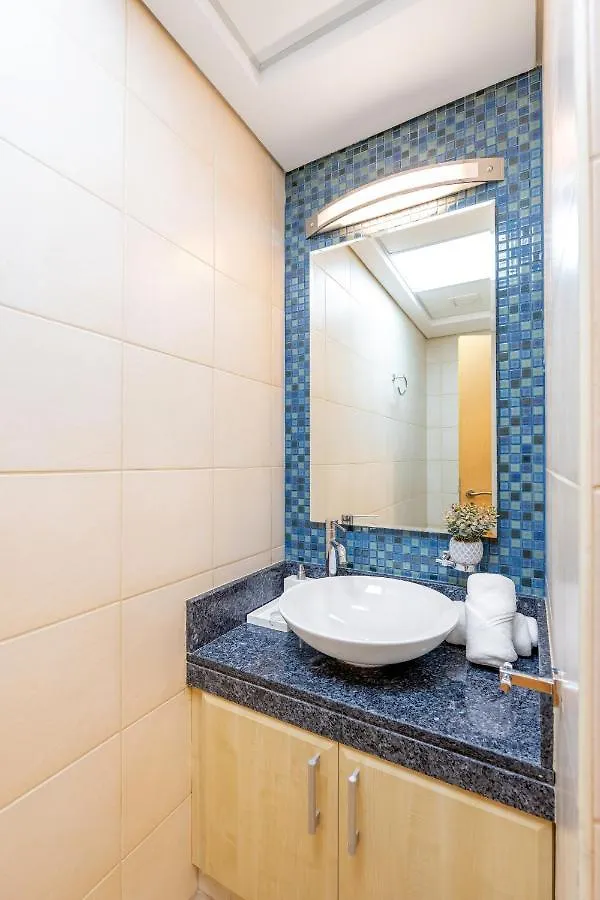 Apartment Shoreline - Beachfront Luxury Palm Jumeirah - Free 5* Beach Resorts Access Dubai